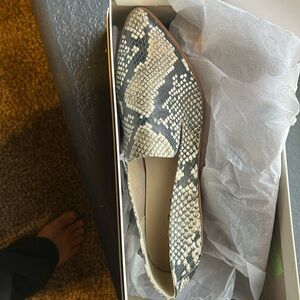 Brand new leopard flats!